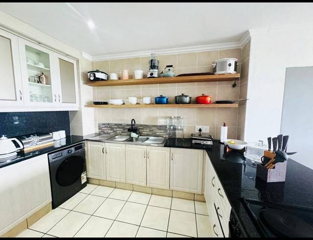 3 BEDROOM APARTMENT FOR SALE IN BLYTHEDALE